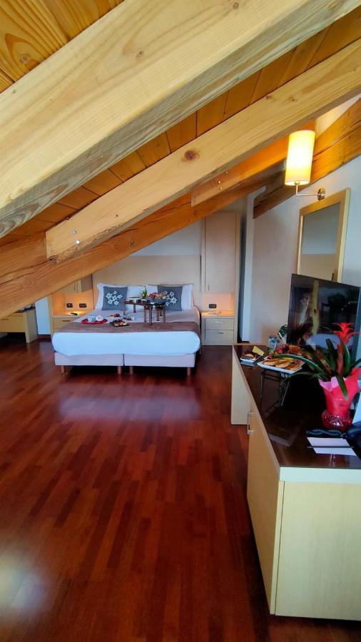 Savoia Mountain il Resort nel Bosco Bardonecchia Esterno foto