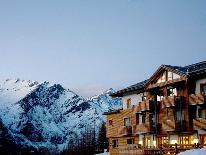Savoia Mountain il Resort nel Bosco Bardonecchia Esterno foto